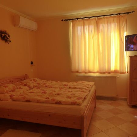 Napfény Apartman és Vendégház Egerszalók Esterno foto
