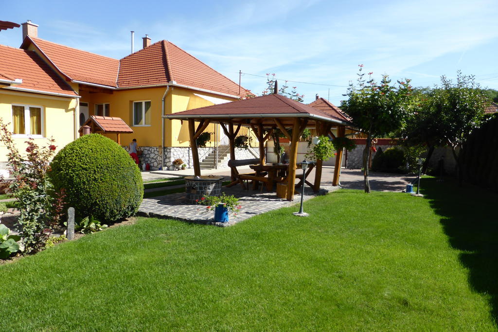 Napfény Apartman és Vendégház Egerszalók Esterno foto