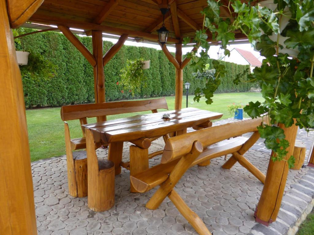 Napfény Apartman és Vendégház Egerszalók Esterno foto