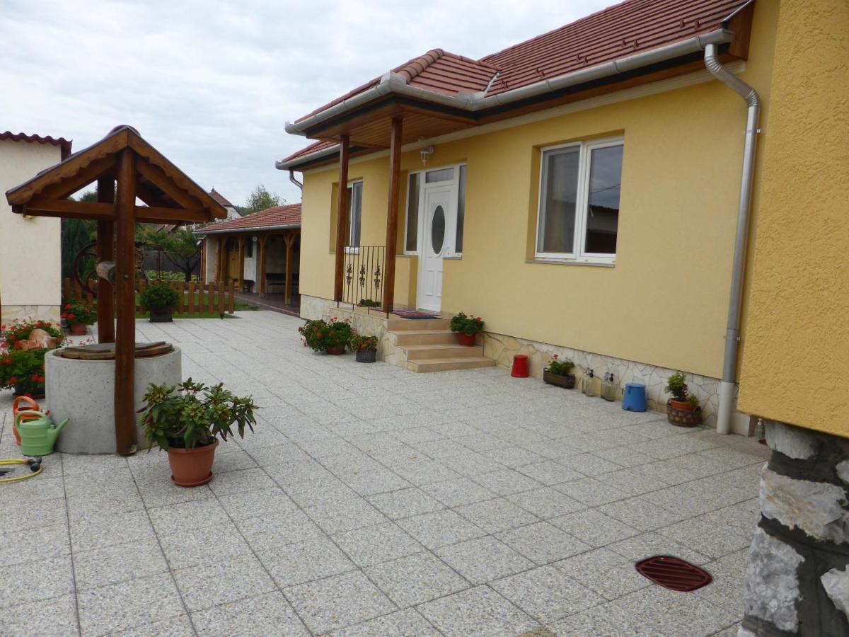 Napfény Apartman és Vendégház Egerszalók Esterno foto
